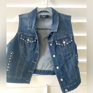 Earl sleeveless jean jacket size large